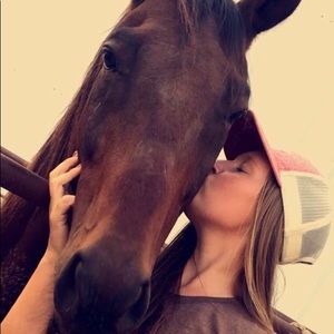 Meet your Posher, Colbi